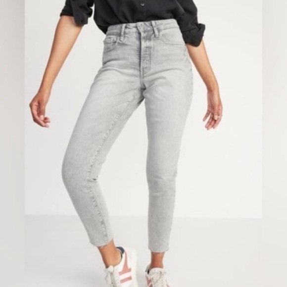 Old Navy Curvy High-Waisted Button-Fly O.G.‎ Straight Cut-Off Jeans Size 2 gray - Picture 2 of 14